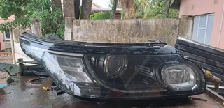 Range rover sport right headlamp