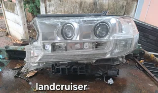 Toyota landcruiser prado left headlamp