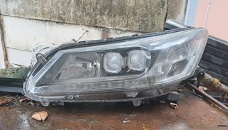 Honda accord left headlamp