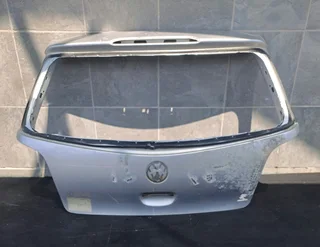 Polo vivo 9n tailgate