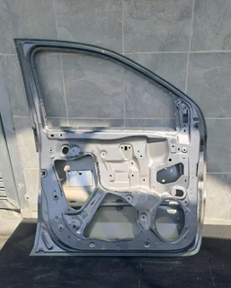 Ford ranger t9 left front door