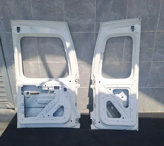 Vw caddy tailgate doors