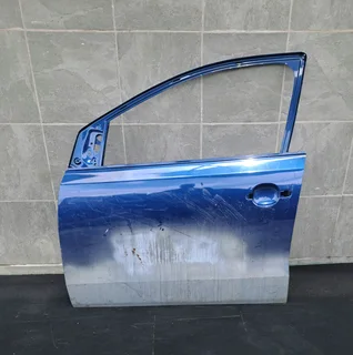 Polo 6 left front door