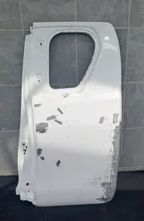 Toyota hilux gd6 left rear door shell (x tra cab )