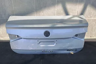 Vw polo life sedan bootlid
