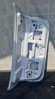 Vw polo life sedan bootlid