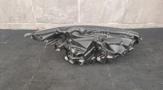 Lexus nx200 left headlamp