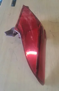 Toyota rav 4 left tail lamp
