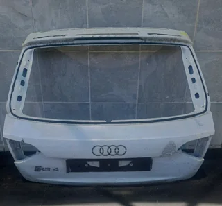 Audi rs4 tailgate