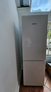 Miele fridge R12 000