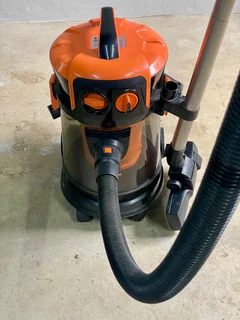 Bennett Read Hydro 15 Wet &amp; Dry Vacuum Cleaner