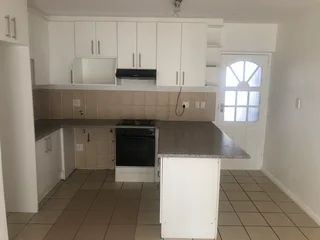 1 Bedroom Flat in Vredekloof Heights