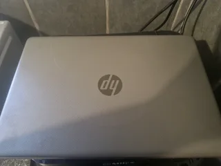 HP 250 G9, 8GB, 256GB SSD, Win 11 Home 15.6&#96; FHD Notebook