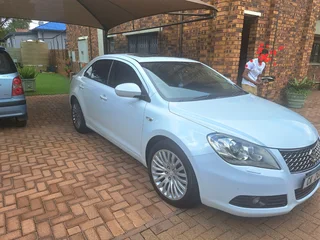 2011 Suzuki Kizashi  2.4 SDLX Fullhouse Manual