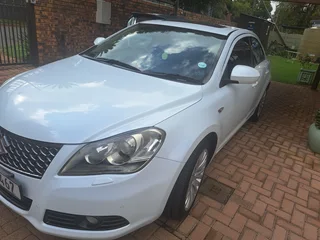 2011 Suzuki Kizashi  2.4 SDLX Fullhouse Manual