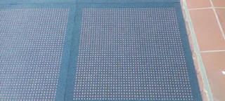 LOOSE CARPET SQUARES