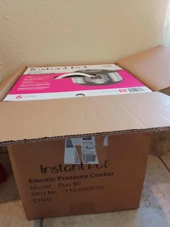 INSTANT POT 7 IN 1 SMART COOKER