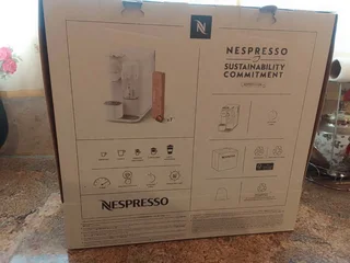 BRAND NEW NESPRESSO COFFEE MACHINE FOR SALE