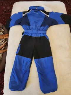 Kids ski suit
