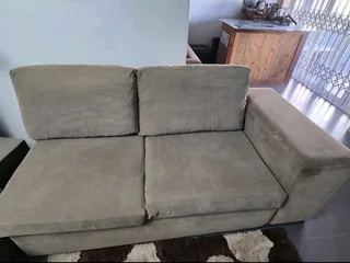 L-Shaped Lounge Suite with day bed