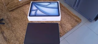 IPad Air,IPad Magic Keyboard,screeprotector &amp; hardcover Cary case