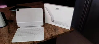 IPad Air,IPad Magic Keyboard,screeprotector &amp; hardcover Cary case