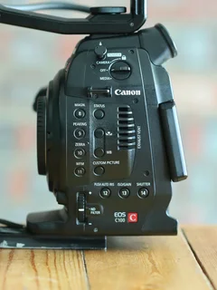 Canon C100 Cinema Camera