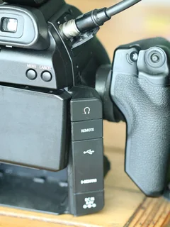 Canon C100 Cinema Camera