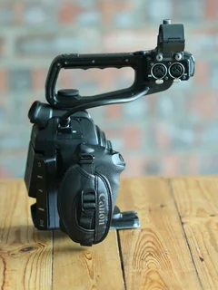 Canon C100 Cinema Camera