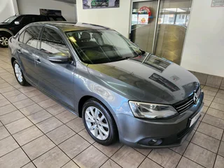 Volkswagen Jetta 1.4tsi DSG