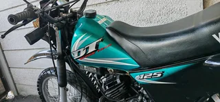 Yamaha DT 125