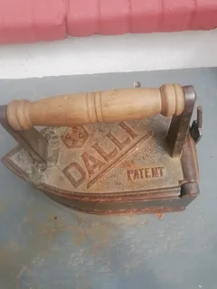 Antque Dalli iron