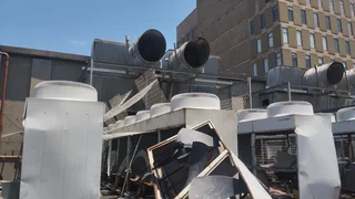 Extractor cooling fans