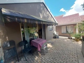Cozy Sundowner Cottage – Perfect for Singles or Couples