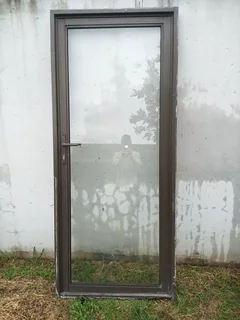 Aluminum doors and windows