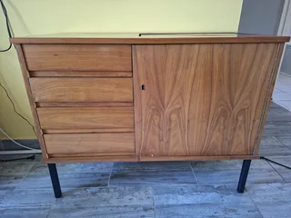 Bernina solid metal sewing machine in excellent condition