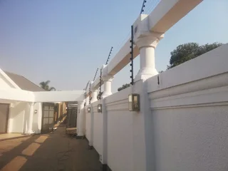 Xmas Special &#61; Electric Fence Combo &#43; FREE 2 PTZ cameras