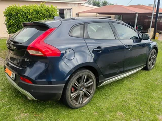 2015 Volvo V40 Hatchback