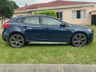 2015 Volvo V40 Hatchback