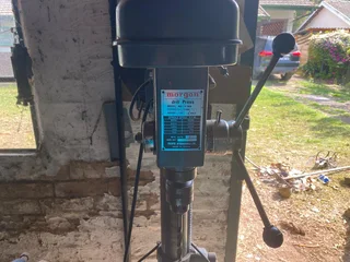 DRILL PRESS ON PEDISTAL