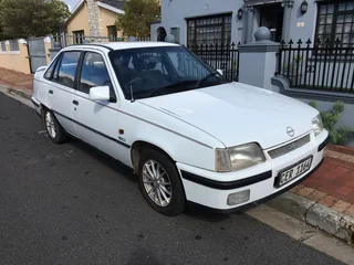 1991 Opel Monza GSi Sedan