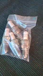 Champion spark plugs x 4 N12Y