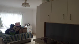 Room XtraLarge Shared House. Magaliessig, Fourways, Near Design Quarter, Toyota, Monte. FEMALES ONLY