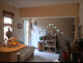 Cottage for rent in Sandown - Females only