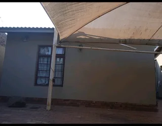 Cottage for rent in Sandown - Females only