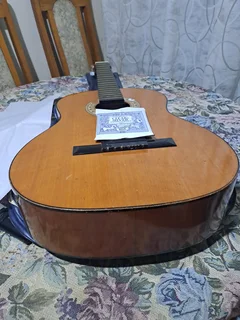 HONDO H307A VINTAGE CLASSICAL SIX STRING GUITAR