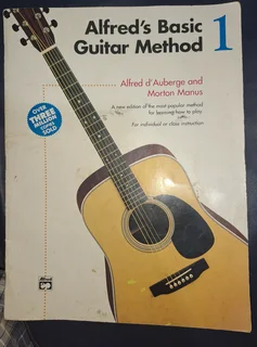 HONDO H307A VINTAGE CLASSICAL SIX STRING GUITAR