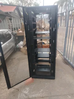 APC NetShelter SX AR3350 42U 750mm x 1200mm Server Cabinet