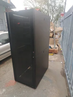 APC NetShelter SX AR3350 42U 750mm x 1200mm Server Cabinet