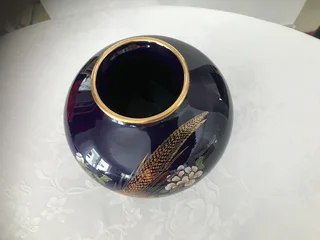 Christmas is coming, a very beautiful vase,